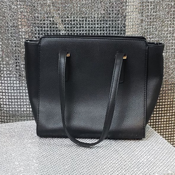 Bags | Simple Classic Large Black Gold Purse Handbag | Poshmark